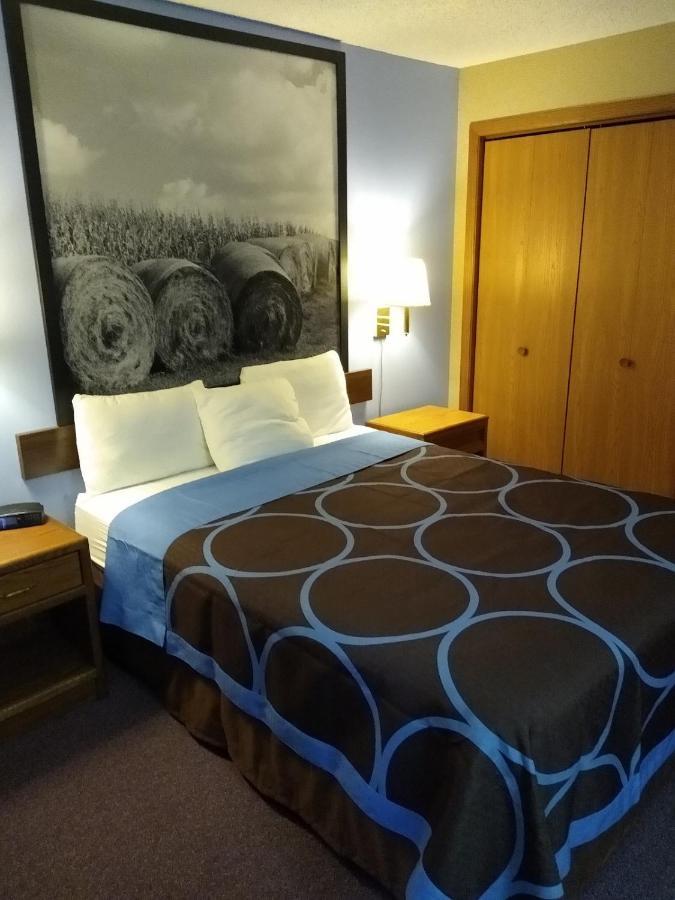 Super 8 By Wyndham Chariton Hotel Luaran gambar